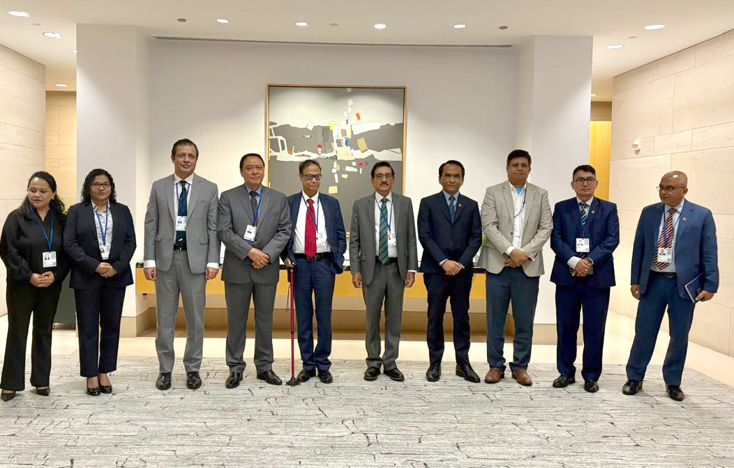 राजनीतिक चुनौतीबीच नेपालको अर्थतन्त्र स्थिर: गभर्नर पौडेल, सार्कफाइनान्सको अध्यक्ष भुटानलाई हस्तान्तरण